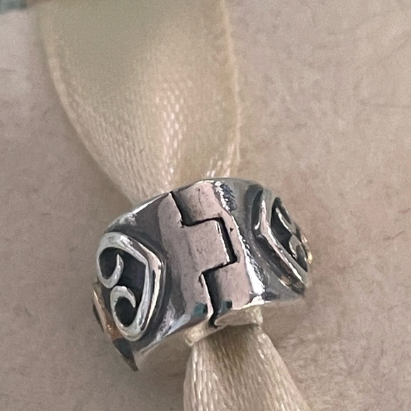 Pandora peridot double heart clip with 14k - Picture 4 of 4